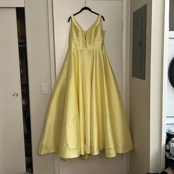 open lace back dress La Femme 32117 Applique Waist Prom Dress
